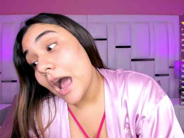 AlannaWest webcam