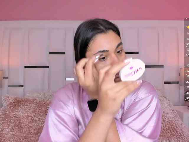 AlannaWest webcam