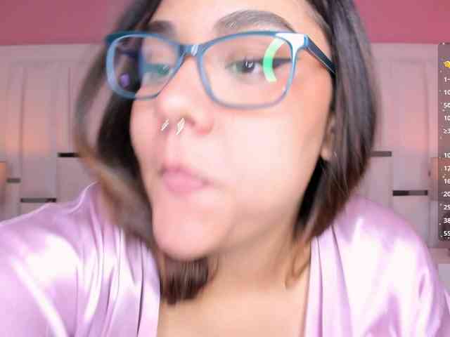 AlannaWest webcam