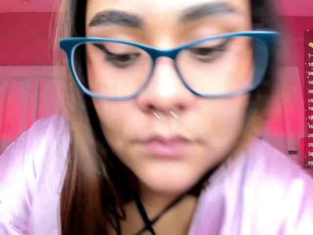 AlannaWest webcam