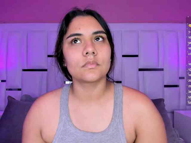 AlannaWest webcam