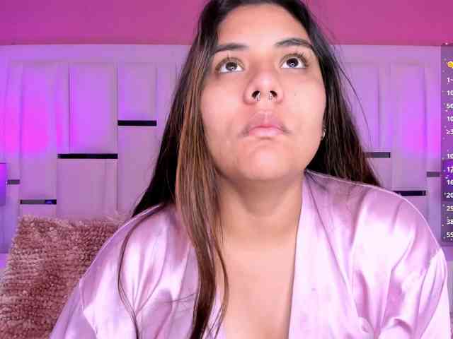 AlannaWest webcam