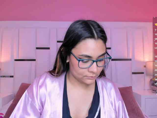 AlannaWest webcam