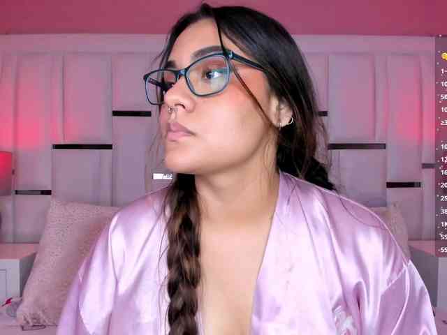 AlannaWest webcam