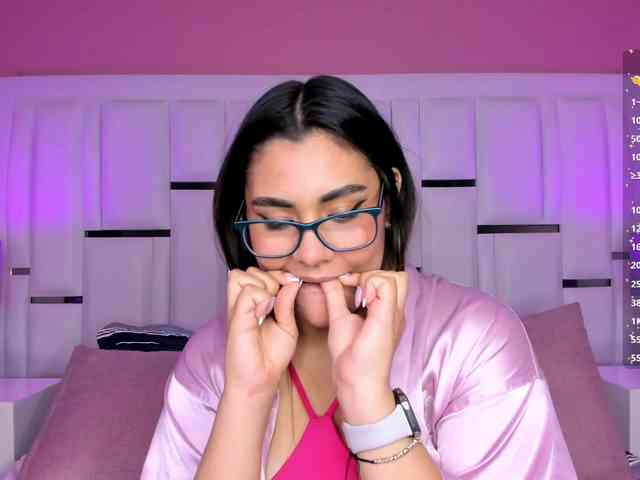 AlannaWest webcam