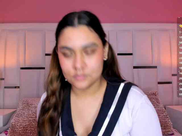 AlannaWest webcam