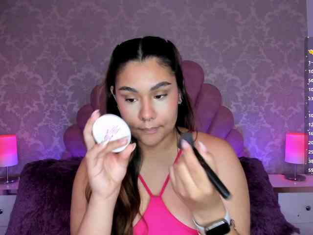 AlannaWest webcam