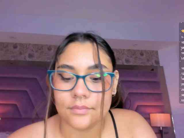 AlannaWest webcam
