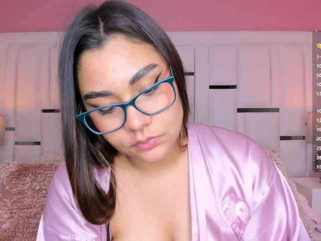AlannaWest webcam