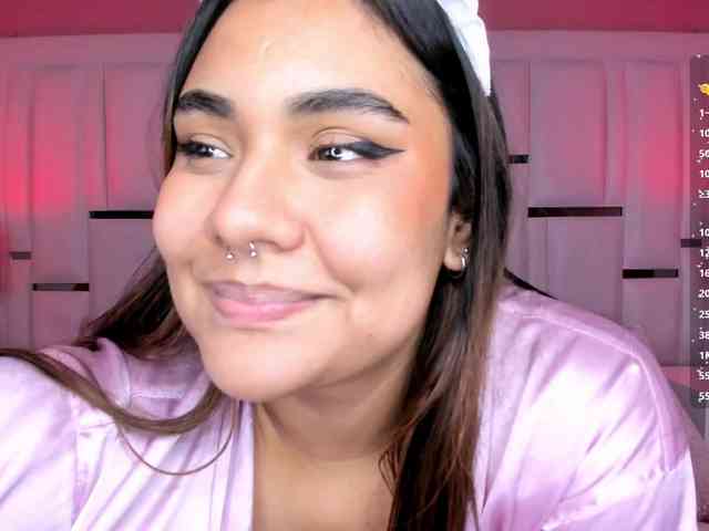 AlannaWest webcam