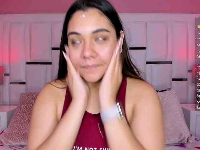 AlannaWest webcam