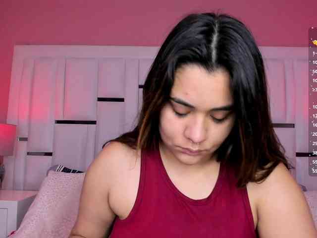 AlannaWest webcam