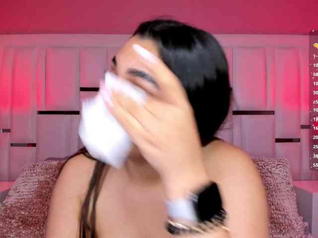 AlannaWest webcam