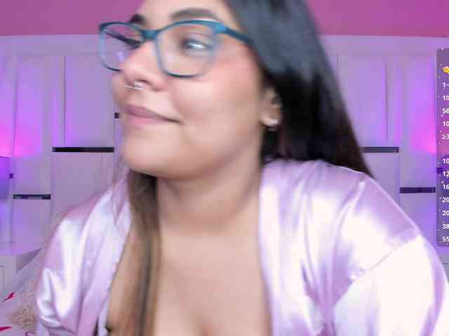AlannaWest webcam