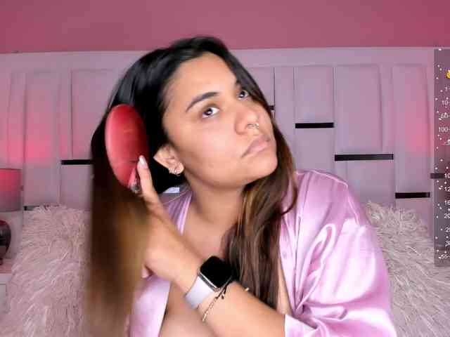 AlannaWest webcam