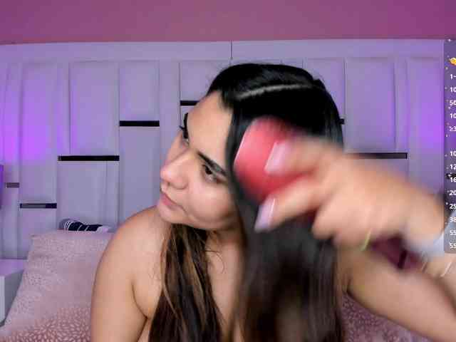 AlannaWest webcam