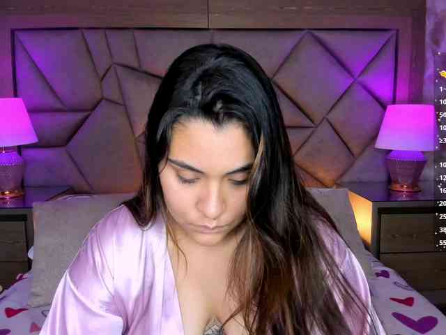 AlannaWest webcam