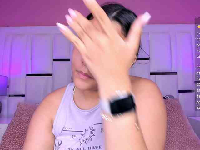 AlannaWest webcam