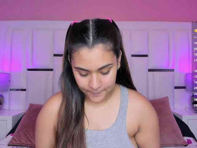 AlannaWest webcam