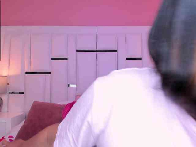 AlannaWest webcam