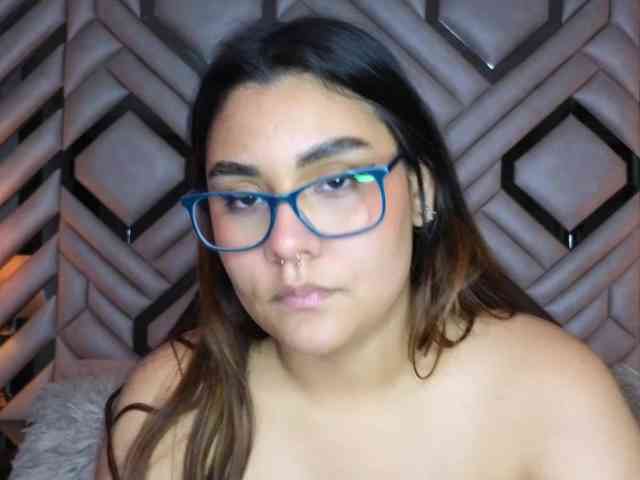 AlannaWest webcam