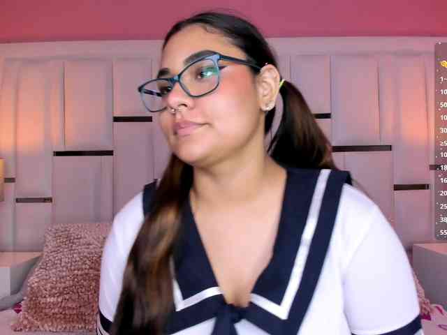 AlannaWest webcam
