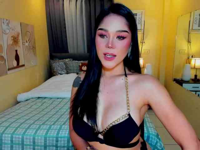 HornyHugeCockTs Live Webcam on BongaCams