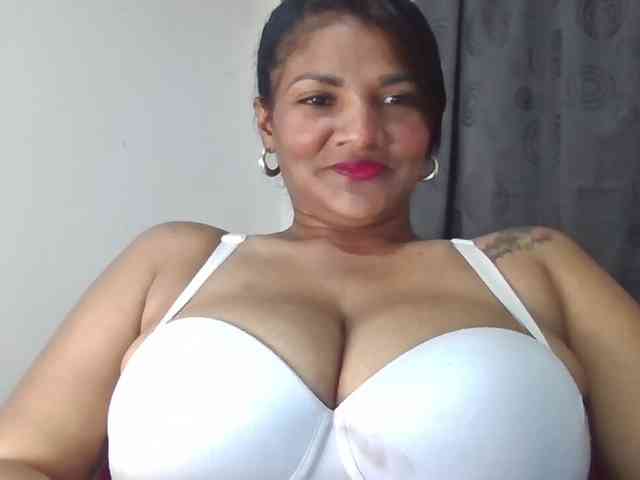ALEJANDRA07 webcam