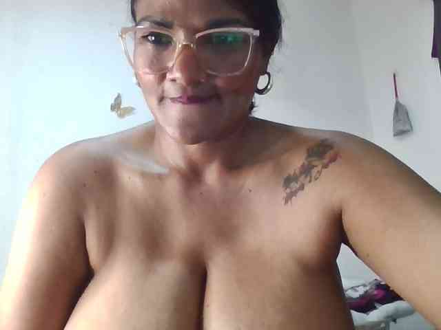 ALEJANDRA07 webcam