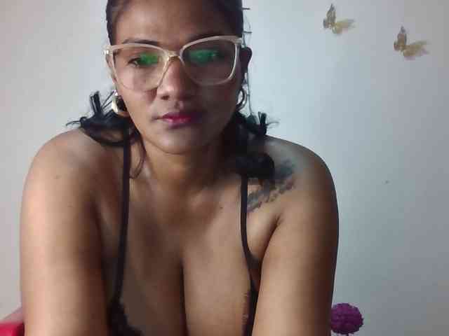ALEJANDRA07 webcam