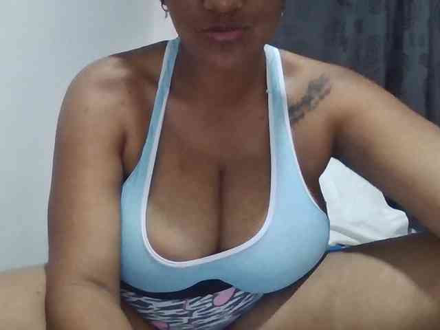 ALEJANDRA07 webcam
