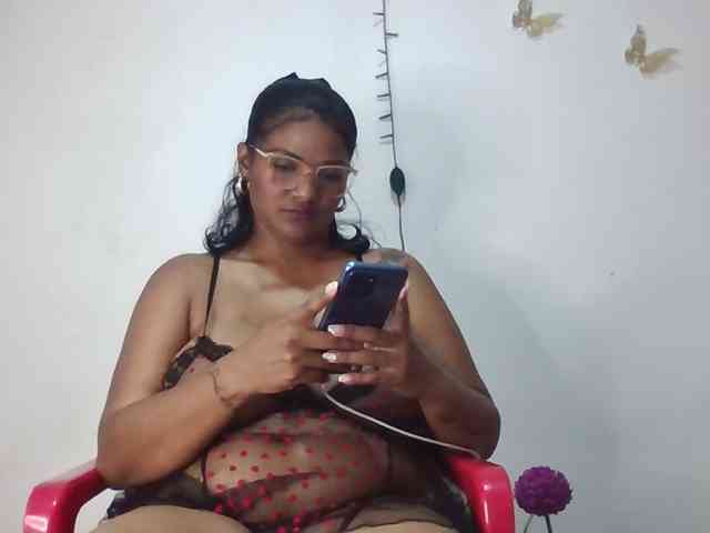 ALEJANDRA07 webcam
