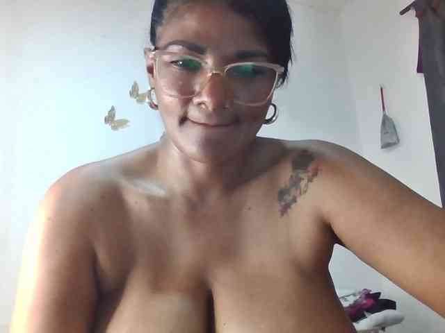 ALEJANDRA07 webcam