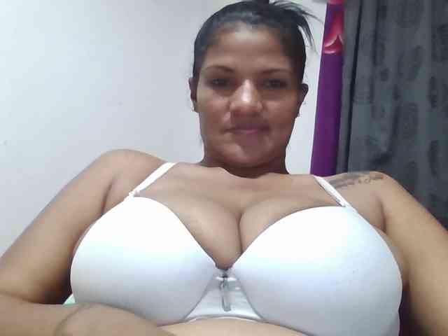 ALEJANDRA07 webcam
