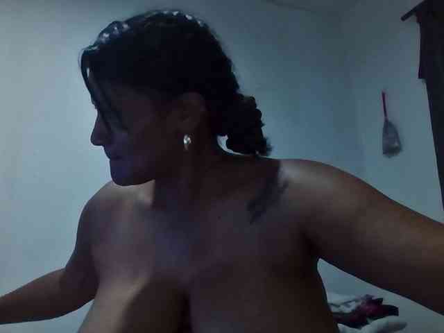 ALEJANDRA07 webcam