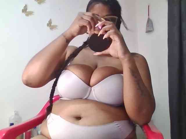 ALEJANDRA07 webcam