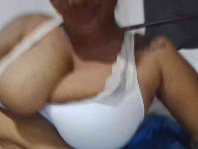 ALEJANDRA07 webcam
