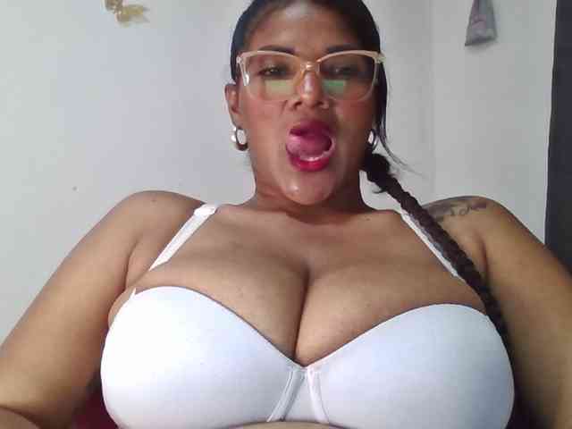 ALEJANDRA07 webcam