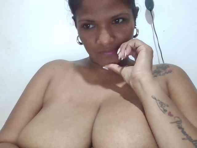 ALEJANDRA07 webcam