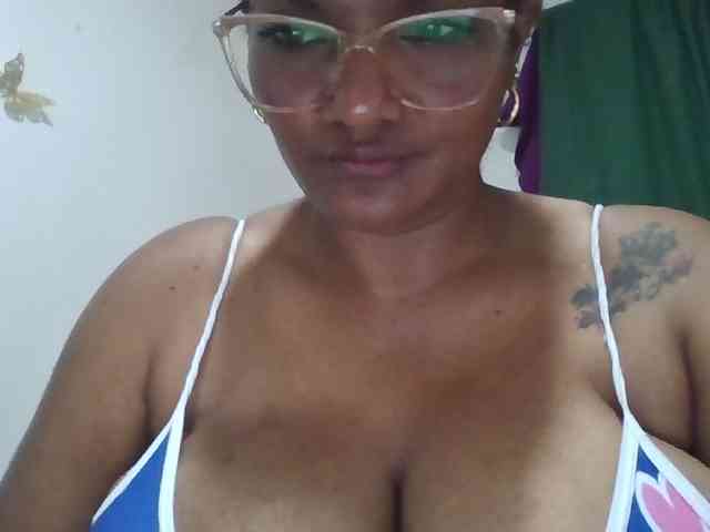 ALEJANDRA07 webcam