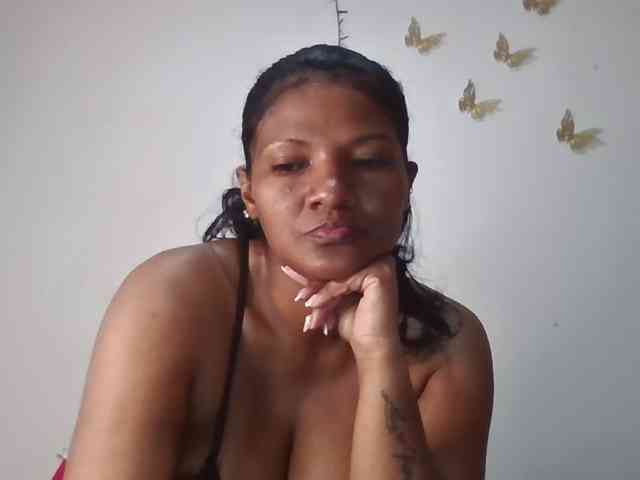 ALEJANDRA07 webcam