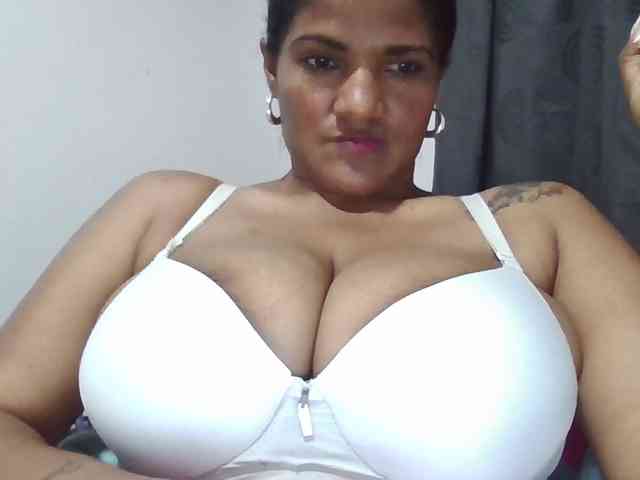 ALEJANDRA07 webcam