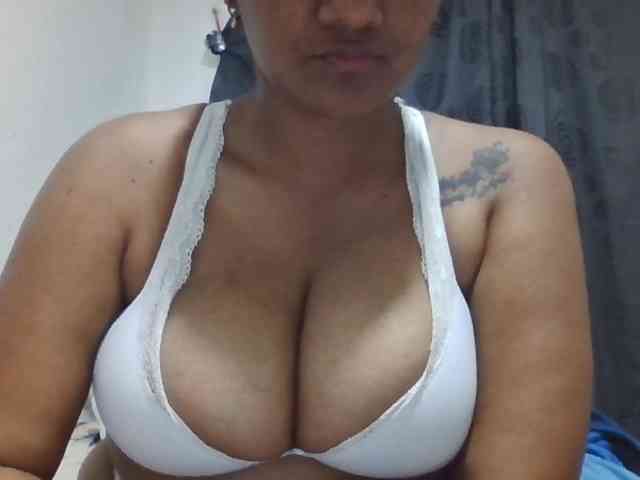 ALEJANDRA07 webcam
