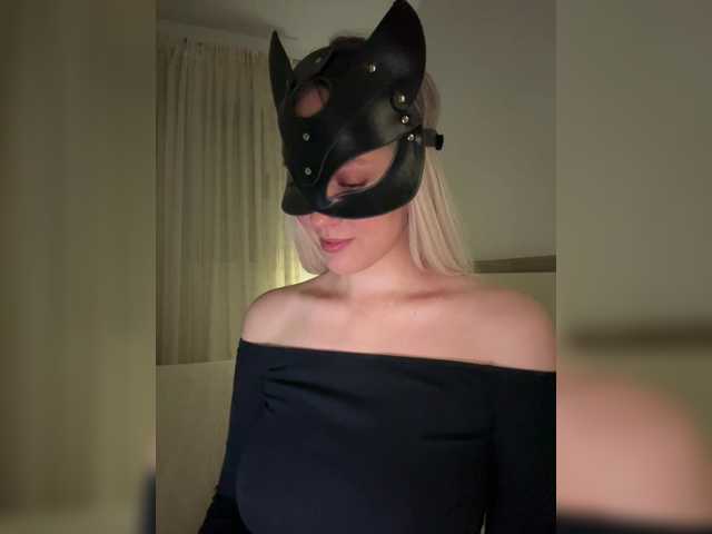 MissDafna's BongaCams show and profile