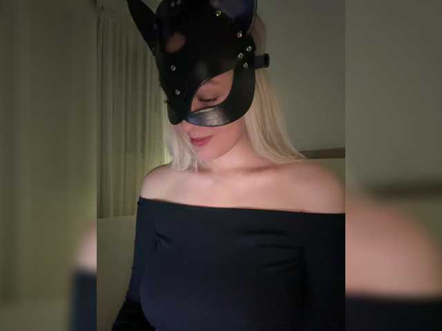 MissDafna's BongaCams show and profile