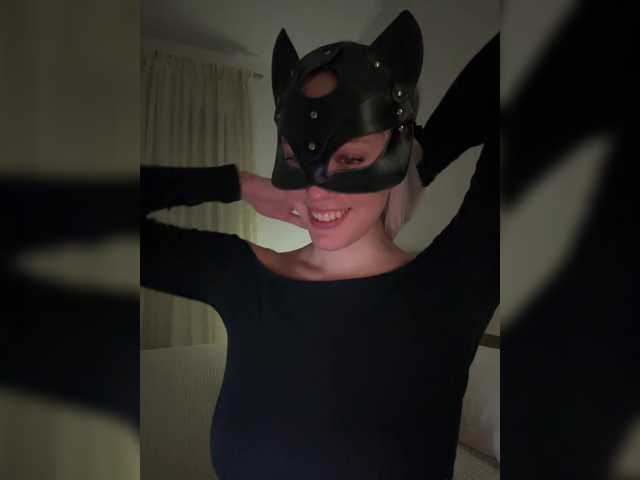 MissDafna's BongaCams show and profile