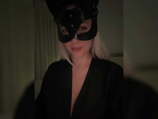 MissDafna's BongaCams show and profile