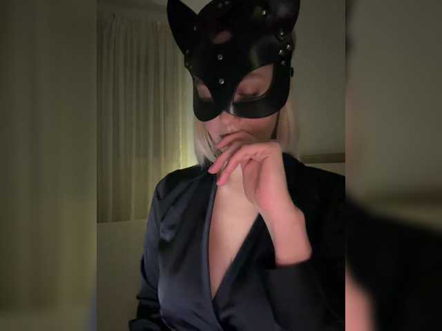 MissDafna's BongaCams show and profile