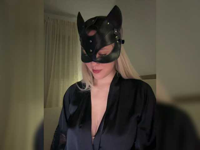 MissDafna's BongaCams show and profile