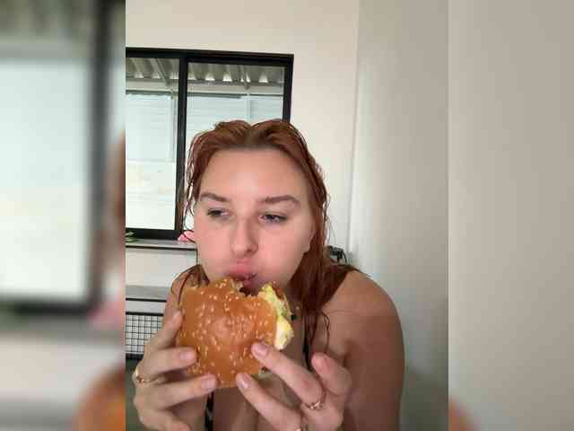 NicoleDaniell webcam